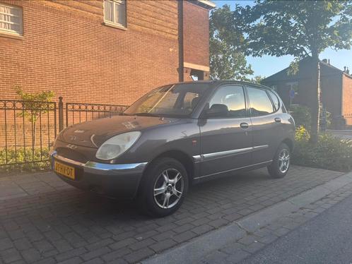 Daihatsu Sirion 1.0 2002 Grijs, Auto's, Daihatsu, Particulier, Sirion, Benzine, B, Hatchback, Handgeschakeld, Origineel Nederlands