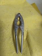 14414) mooi bewerkte noten kraker, Huis en Inrichting, Ophalen of Verzenden