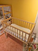 Mooi baby ledikantje met matras en aerosleep, Ophalen, Zo goed als nieuw, Ledikant