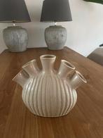 Tulpvaas Mica Decorations aardewerk - nieuw, Huis en Inrichting, Woonaccessoires | Vazen, Ophalen, Wit, Aardewerk of Porselein