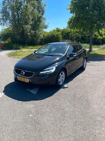 Volvo V40 2.0 T2 122PK 2018 Zwart  beschikbaar voor biedingen
