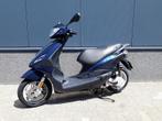 te koop piaggio new fly in topstaat, Fietsen en Brommers, Scooters | Yamaha, Ophalen of Verzenden, Zo goed als nieuw, Benzine