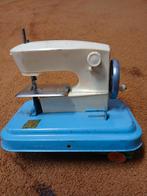 Vintage kinder speelgoed naaimachine, Antiek en Kunst, Antiek | Naaimachines, Ophalen of Verzenden
