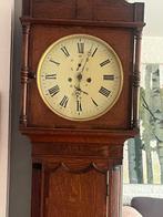 Het betreft een antieke Engelse longcase klok (staande klok), Antiek en Kunst, Antiek | Klokken, Ophalen of Verzenden