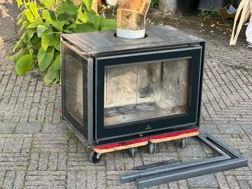 Barbas Unilux-3 houtkachel hoekmodel beschikbaar voor biedingen
