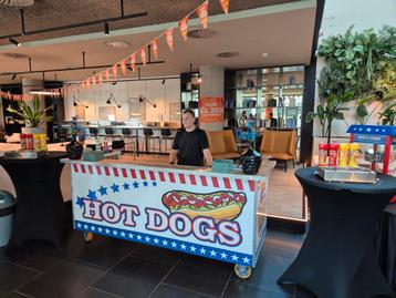Hotdog kraam. beschikbaar voor biedingen