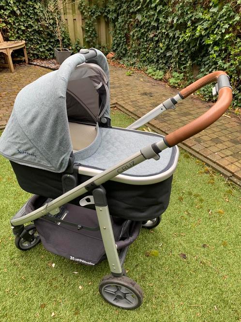 UPPAbaby Cruz grijs  kinderwagen + reiswieg, Kinderen en Baby's, Kinderwagens en Combinaties, Gebruikt, Combiwagen, Overige merken
