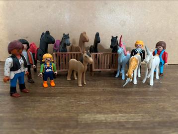 Playmobil diverse paarden en poppetjes beschikbaar voor biedingen