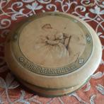 Antieke kartonnen poederdoos boudoir Poire Blanche Paris, Antiek en Kunst, Curiosa en Brocante, Verzenden