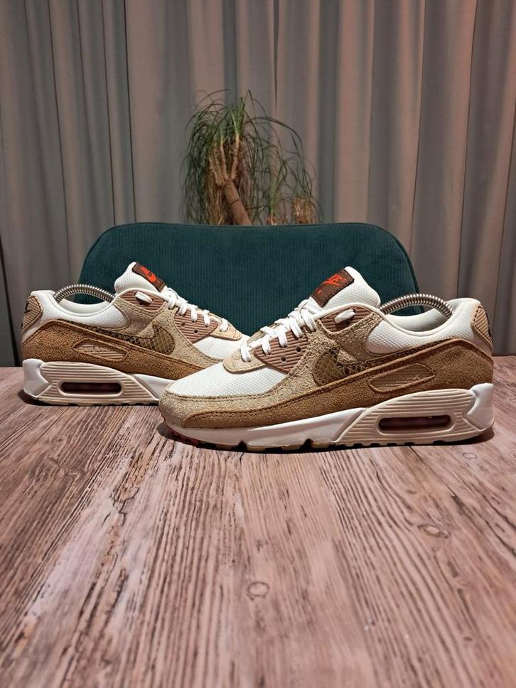 Nike Air Max 90 Special Edition 'Snakeskin Swoosh' Size 38,5, Kleding | Dames, Schoenen, Zo goed als nieuw, Sneakers of Gympen