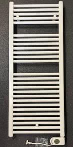 Elektrische badkamer radiator Comfort line 750W Nieuwstaat., Doe-het-zelf en Verbouw, Verwarming en Radiatoren, 500 tot 800 watt