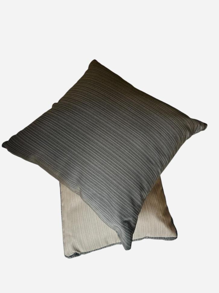 Sierkussen SUNPROOF 50x50cm prachtige structuur / taupe, Huis en Inrichting, Woonaccessoires | Kussens, Nieuw, Bruin, Vierkant