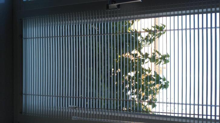 Luxaflex gebruikt, Huis en Inrichting, Stoffering | Gordijnen en Lamellen, Gebruikt, 100 tot 150 cm, 100 tot 150 cm, Crème, Ophalen