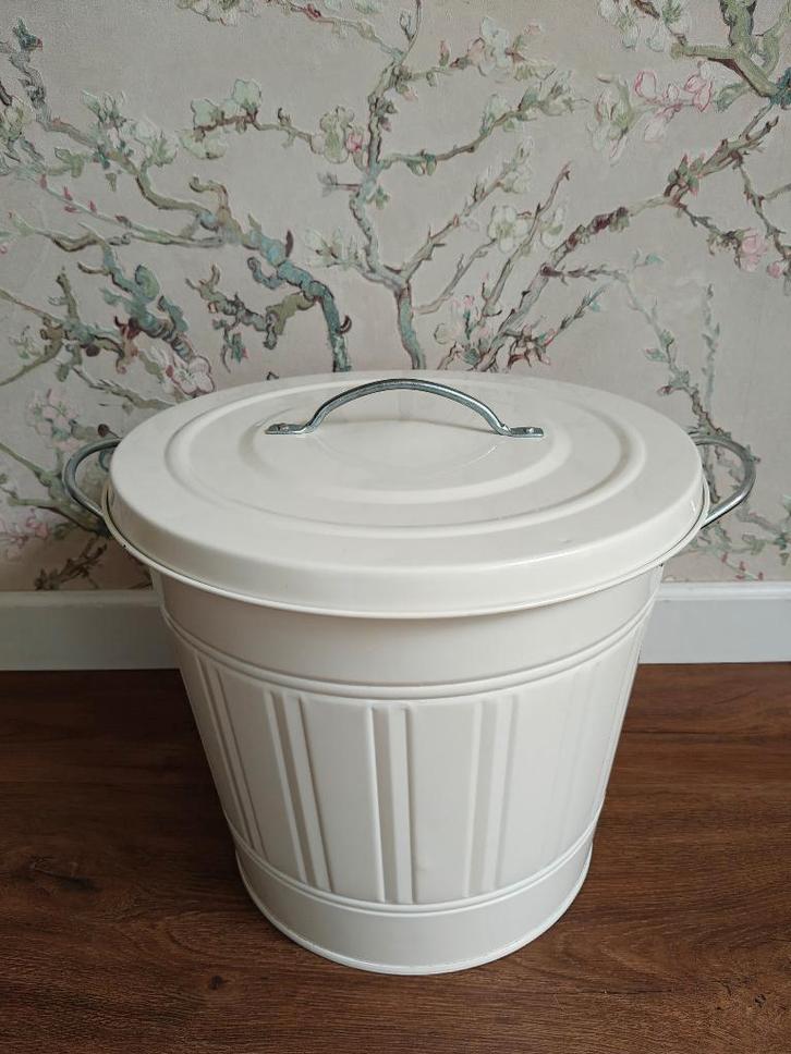 Emmer Ikea 29 * 33, Huis en Inrichting, Emmers, Gebruikt, Aluminium, Met deksel, Ophalen of Verzenden