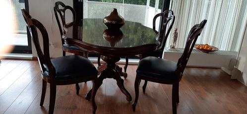 Notenhouten ovale eettafel incl stoelen, Huis en Inrichting, Complete eetkamers, Zo goed als nieuw, Ophalen
