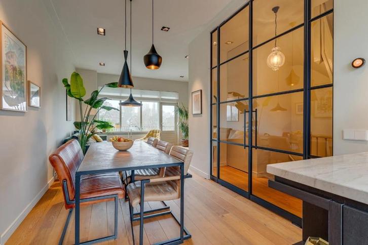 Stevige eettafel -- hout met stalen frame - 6 persoons -, Huis en Inrichting, Tafels | Eettafels, Zo goed als nieuw, 50 tot 100 cm