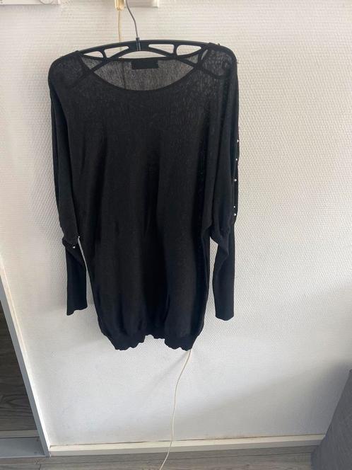 Mooie aparte lange zwarte Trui met Kralen Mouwen maat 42/44, Kleding | Dames, Truien en Vesten, Zo goed als nieuw, Maat 42/44 (L)