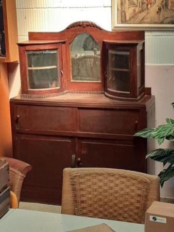 Zeer oude Brocante kast.   beschikbaar voor biedingen
