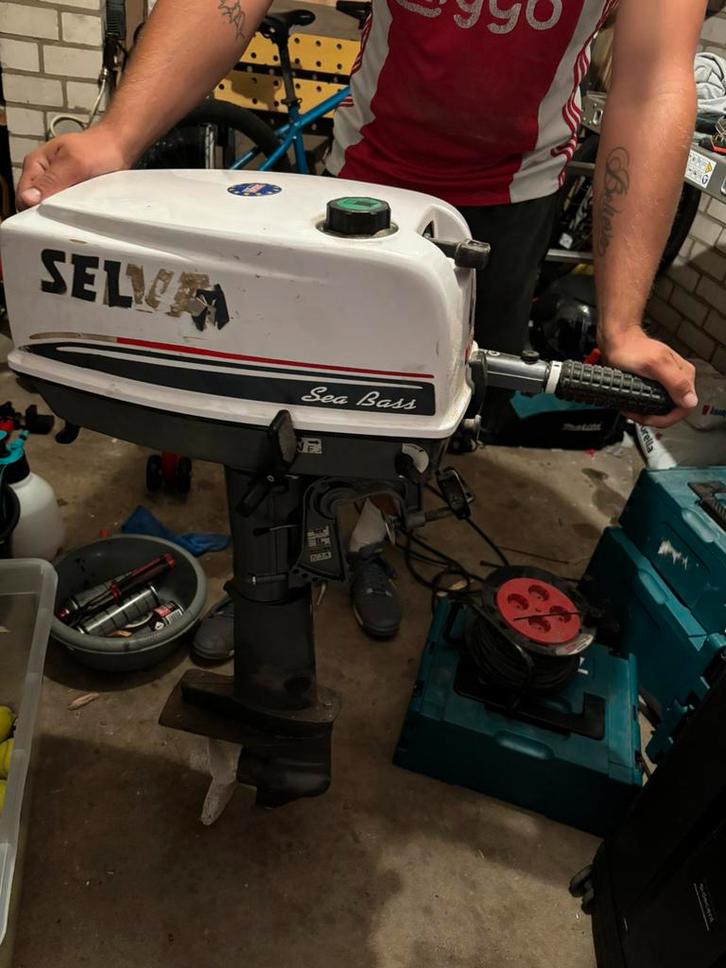 Buitenboord motor 4pk, Watersport en Boten, Buiten- en Binnenboordmotoren, Zo goed als nieuw, Benzine, Buitenboordmotor, Minder dan 5 pk