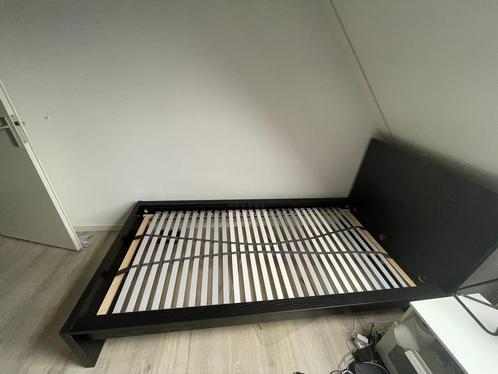 Ikea bed (Malm), Huis en Inrichting, Slaapkamer | Bedden, Zo goed als nieuw, Eenpersoons, 140 cm, 200 cm, Hout, Zwart, Ophalen