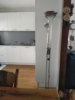 Een staande schermlamp staal kleur, Huis en Inrichting, Ophalen of Verzenden, Zo goed als nieuw, 150 tot 200 cm