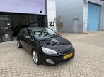 Opel Astra 1.6 Turbo Cosmo Automaat! NETTE AUTO! INRUIL MOGE, Auto's, Opel, Euro 5, 730 kg, Zwart, 4 cilinders