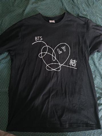 Bts shirt  beschikbaar voor biedingen