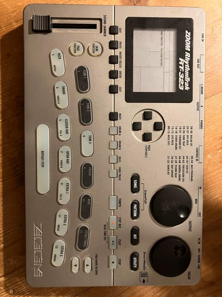 Zoom Rhythmtrak RT-323 Drum Machine (1998), Muziek en Instrumenten, Drumcomputers, Gebruikt, Overige merken, Ophalen of Verzenden