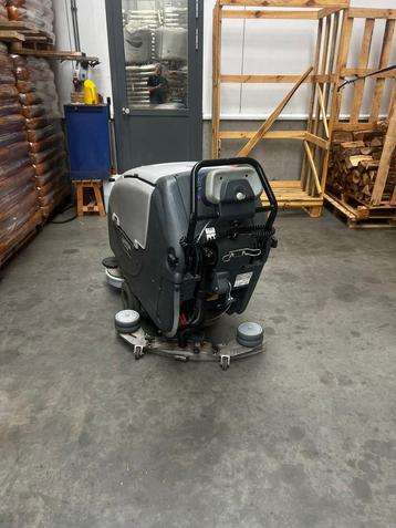 Schrobmachine Nilfisk BA 651 beschikbaar voor biedingen