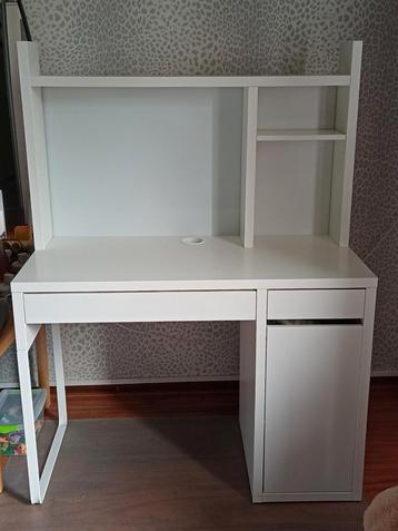 IKEA MICKE Kinder Bureau  beschikbaar voor biedingen