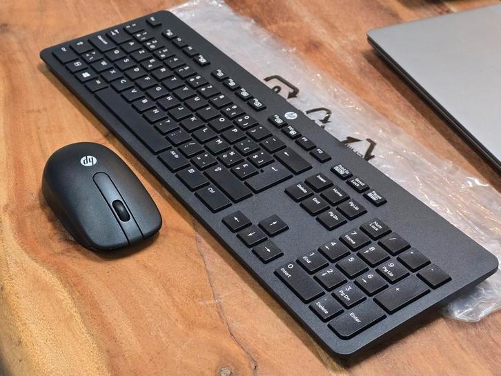 HP toetsenbord & muis set draadloos - gloednieuw!, Computers en Software, Toetsenborden, Zo goed als nieuw, Ophalen of Verzenden