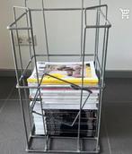 Ijzeren lektuurbak, Huis en Inrichting, Woonaccessoires | Krantenbakken en Lectuurbakken, Ophalen of Verzenden, Gebruikt