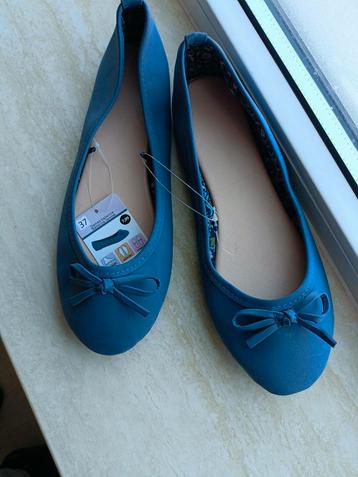 Nieuwe ballerina schoenen beschikbaar voor biedingen