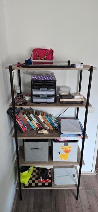 Boekenkasten in zeer goede staat te koop  beschikbaar voor biedingen