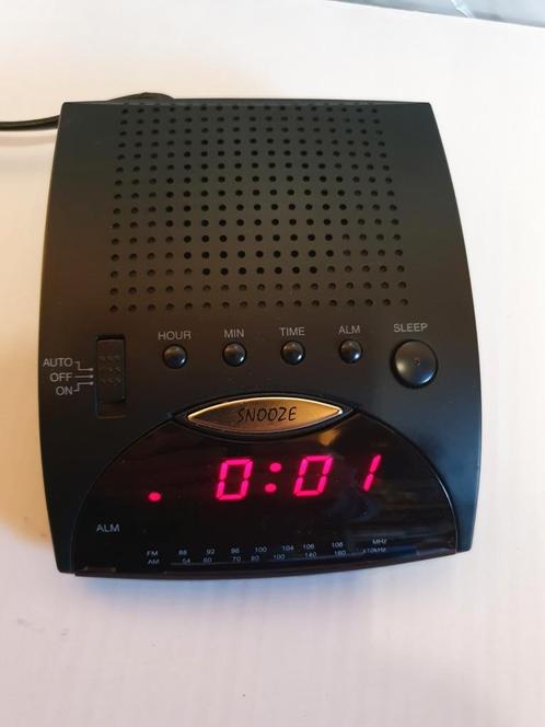 Digitale alarm clock radio nieuw!!, Witgoed en Apparatuur, Wekkers, Nieuw, Ophalen of Verzenden