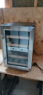 Wijnklimaatkast met wijnrek, Witgoed en Apparatuur, Koelkasten en IJskasten, Zonder vriesvak, Minder dan 85 cm, Ophalen of Verzenden