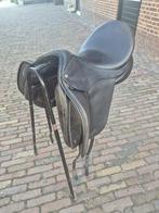 schutte dressuurzadel 18 inch, Ophalen, Zo goed als nieuw, Dressuur