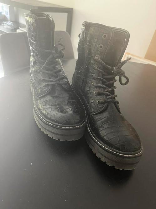 Zwarte Mustang Laarzen  - Maat 41 (uitstekende staat), Kleding | Dames, Schoenen, Zo goed als nieuw, Hoge laarzen, Zwart, Ophalen