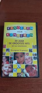 VHS Kinderen voor kinderen 20 jaar grootste hits. Zeldzaam., Alle leeftijden, Kinderprogramma's en -films, Overige typen, Ophalen of Verzenden