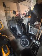 Vespa s snor starten lopen, Fietsen en Brommers, Ophalen, Zo goed als nieuw, Benzine, Vespa