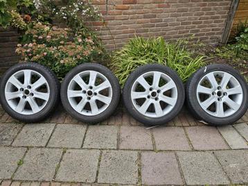 ☑️ 4x100 Mitsubishi breedset velgen met zomerbanden 15 inch beschikbaar voor biedingen