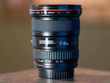 17-40 EF CANON IN A GREAT CONDITION beschikbaar voor biedingen
