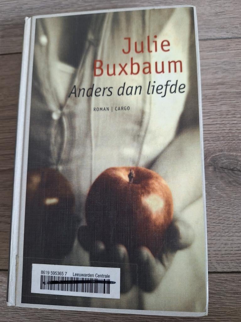 Anders dan liefde van Julie Buxbaum, Ophalen of Verzenden, Gelezen