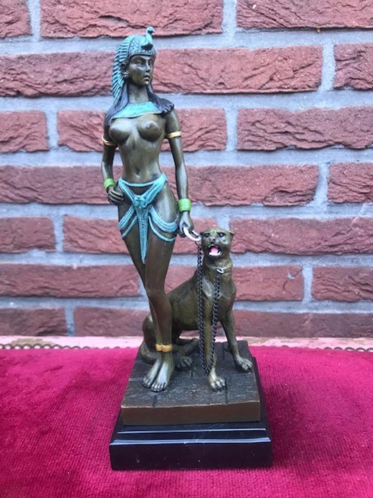 Weens brons: Cleopatra met haar jachtluipaard, Antiek en Kunst, Antiek | Koper en Brons, Brons, Ophalen of Verzenden