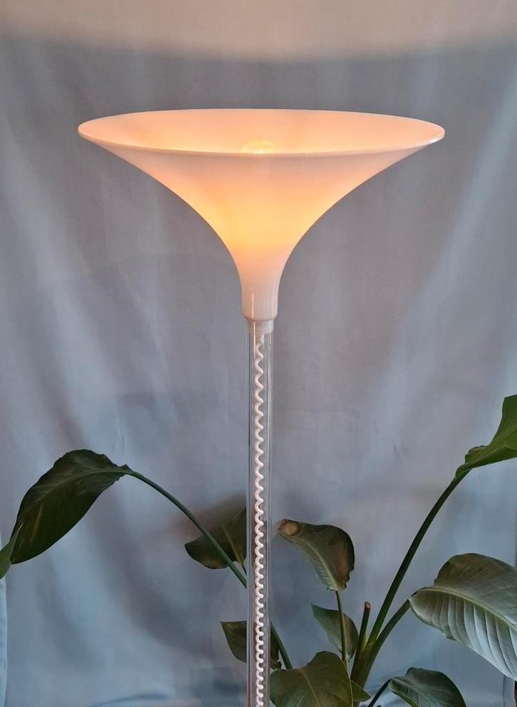 Vintage Harco Loor Memphis Vloerlamp, Huis en Inrichting, Lampen | Vloerlampen, Zo goed als nieuw, 150 tot 200 cm, Kunststof, Ophalen