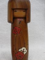 Twee Japanse Kokeshi poppen van  hout, Antiek en Kunst, Kunst | Designobjecten, Ophalen of Verzenden