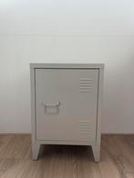 Nachtkastje Metaal, Ophalen, Gebruikt
