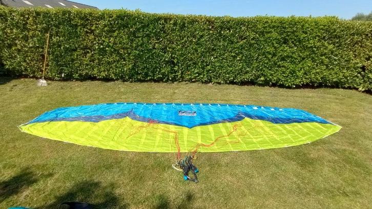 ozone rapido 9m2 speedglider, Sport en Fitness, Zweefvliegen en Paragliding, Zo goed als nieuw, Complete paraglider, Ophalen of Verzenden