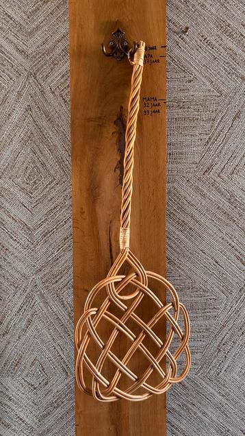 Rotan Mattenklopper Dille & Kamille beschikbaar voor biedingen