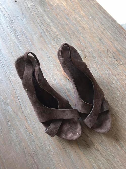 Uggs sleehakken.  Suède bruin. Maat 36, Kleding | Dames, Schoenen, Nieuw, Bruin, Ophalen of Verzenden